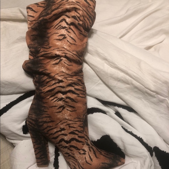 Animal print boots - Picture 2 of 2